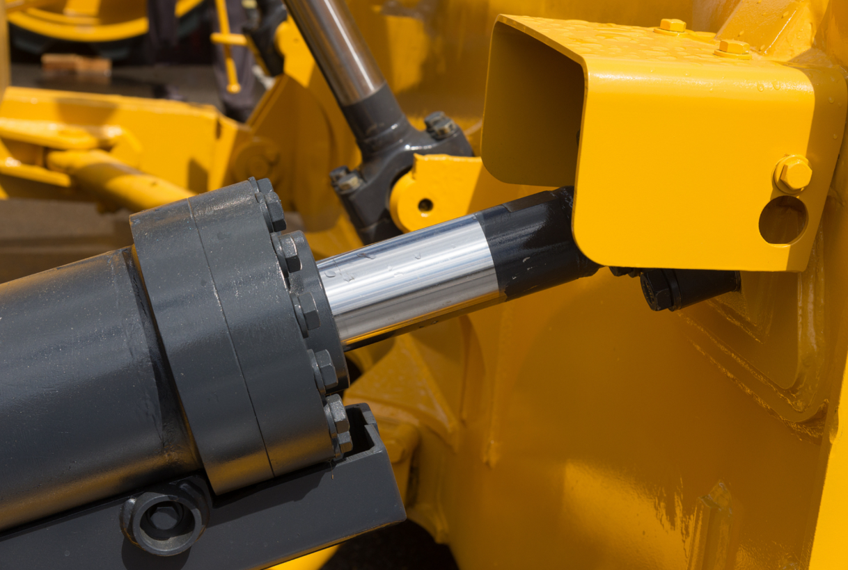 유압 시스템 과열: 원인, 위험 및 입증된 솔루션